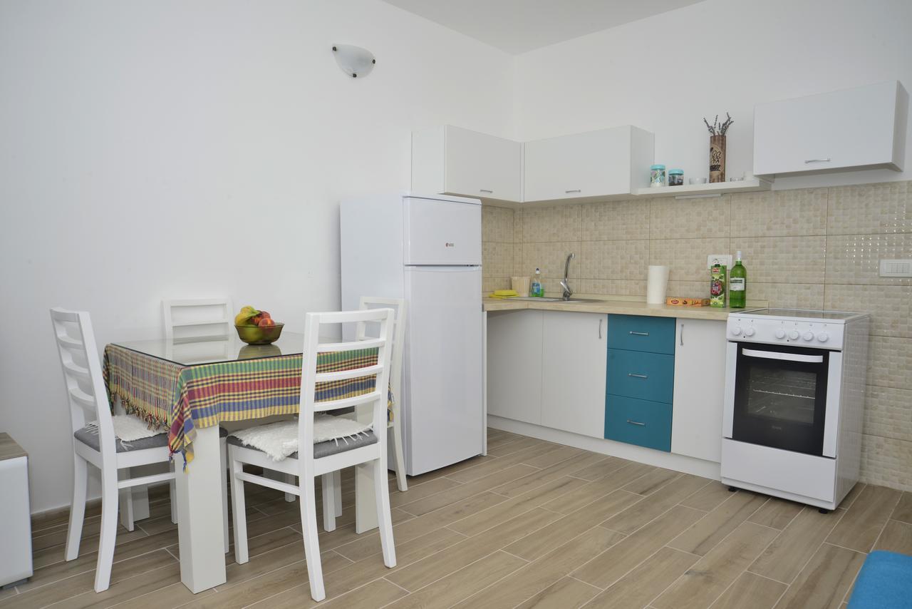 Apartmani M&E Bjelila Exteriör bild