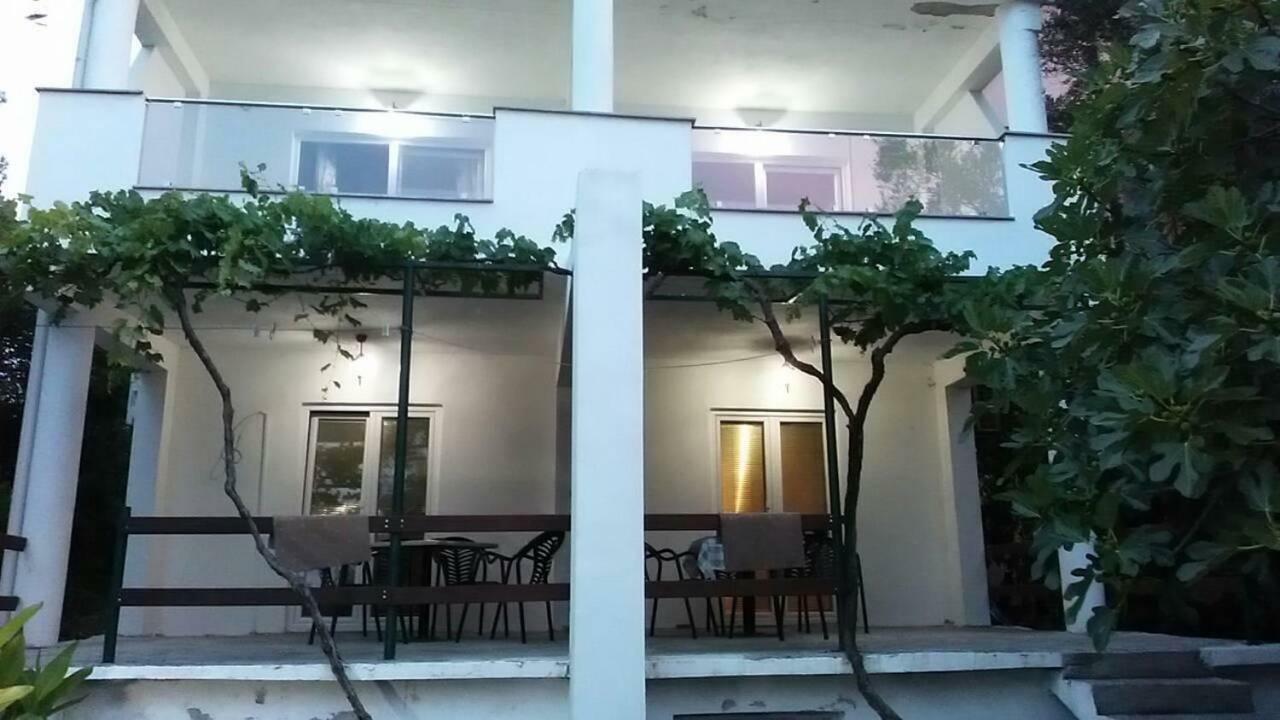 Apartmani M&E Bjelila Exteriör bild
